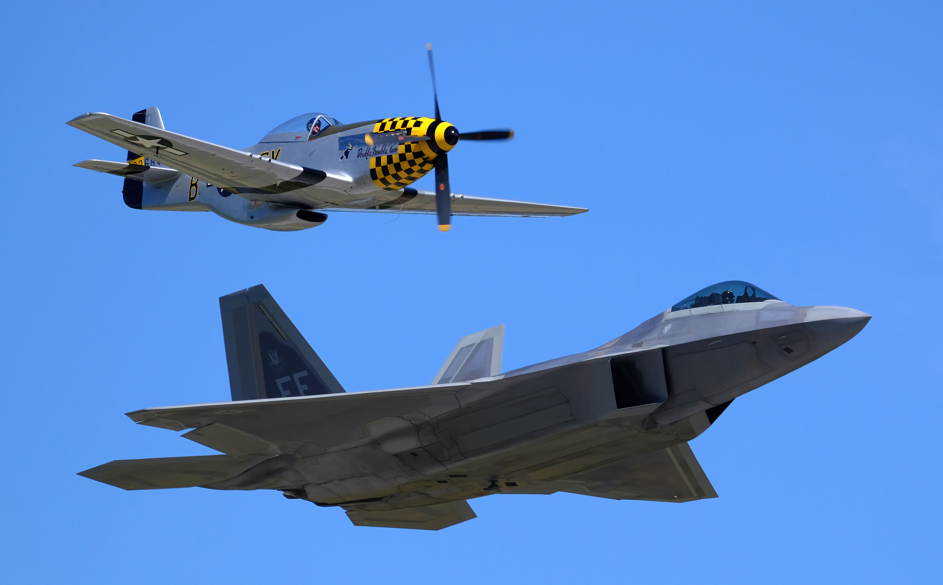 F-22 Raptor P-51 Mustang